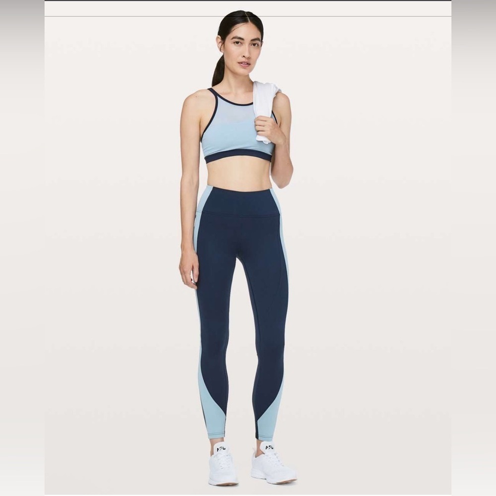 Lululemon Get Going Train Tight *28"
True Navy / Cascade Blue / Thunder Blue